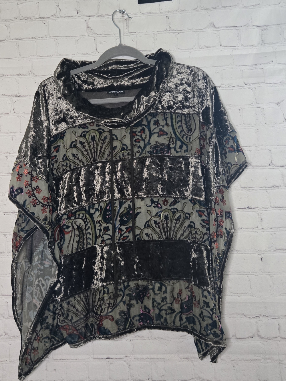 DOR DOR Velvet Burnout Panel Paisleyโ Floral Poncho Whimsigoth FairyGrunge
